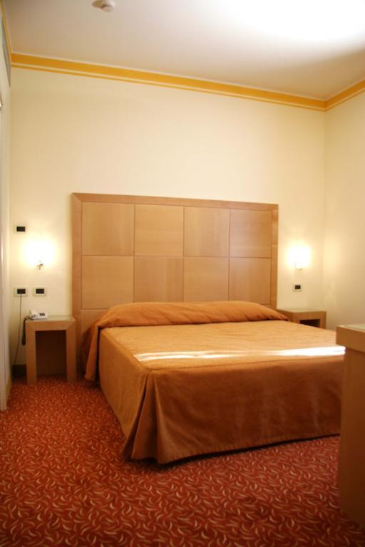 Hotel Roma Cividale Del Friuli Room photo
